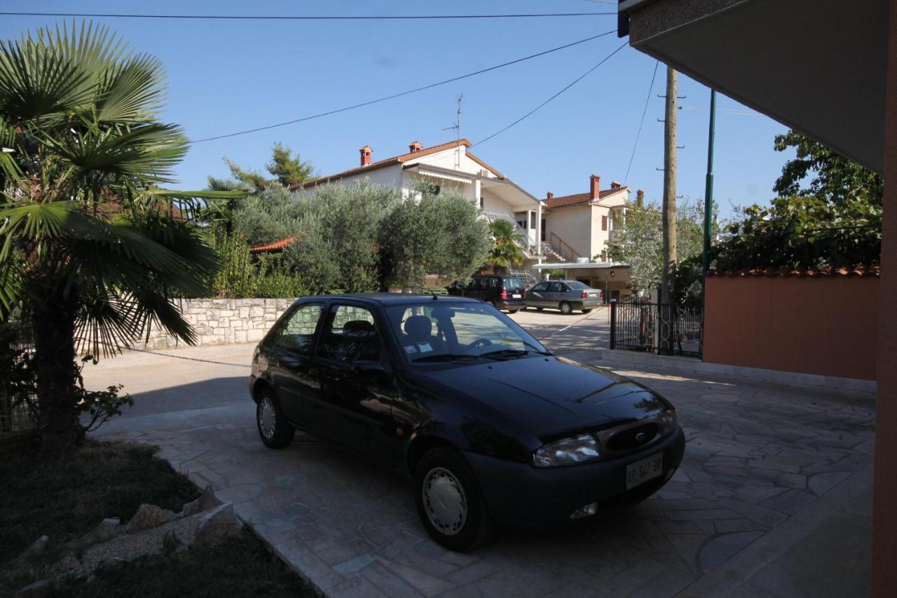 Apartments With A Parking Space Umag - 7039 Exterior photo