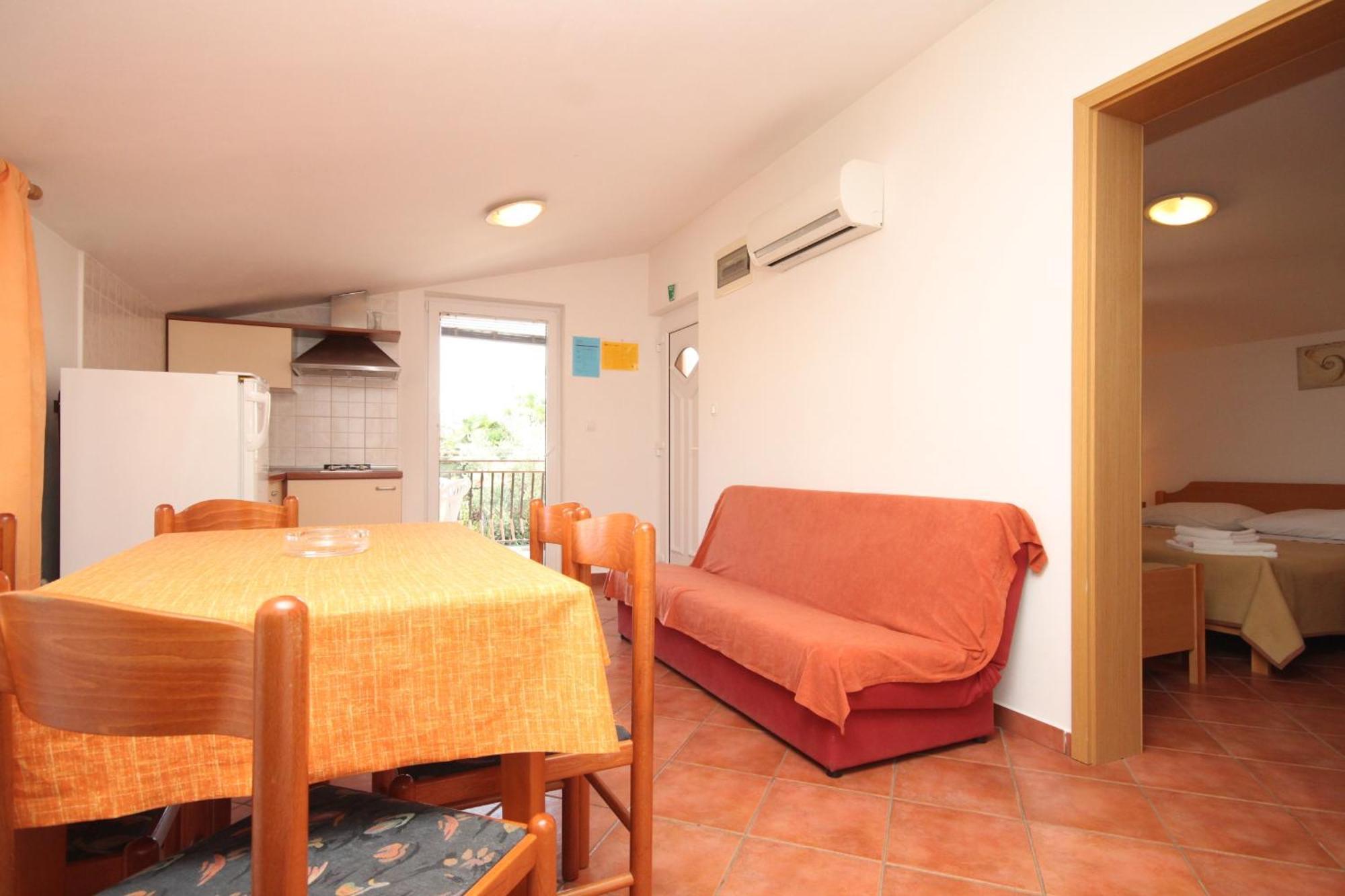Apartments With A Parking Space Umag - 7039 Room photo